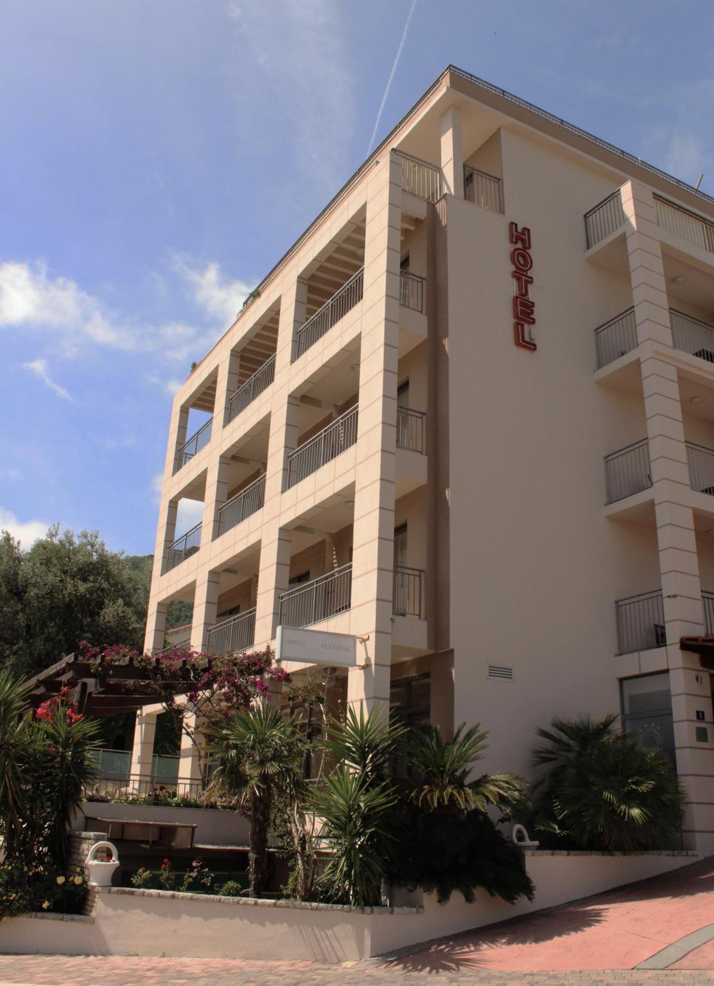 Hotel Petrovac Exteriér fotografie