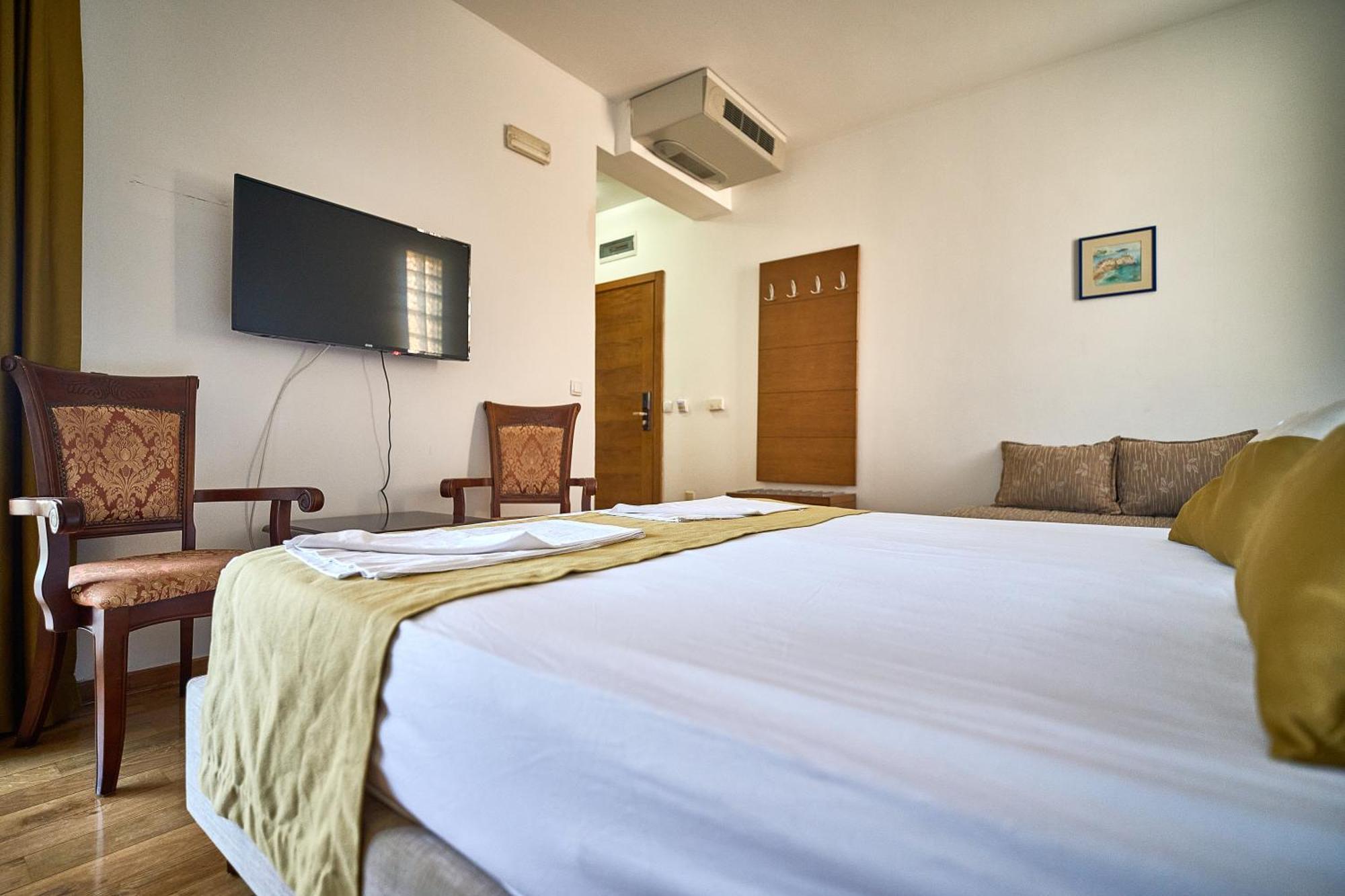 Hotel Petrovac Exteriér fotografie