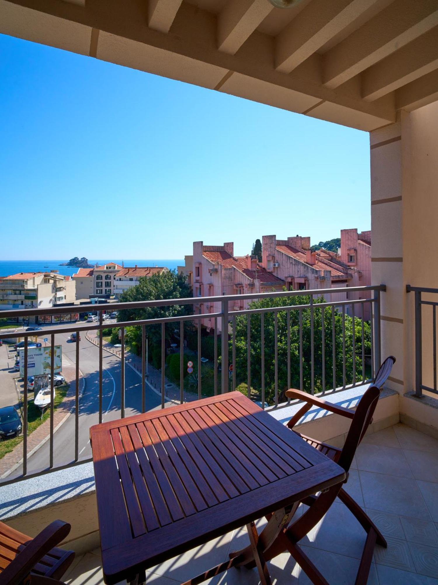 Hotel Petrovac Exteriér fotografie