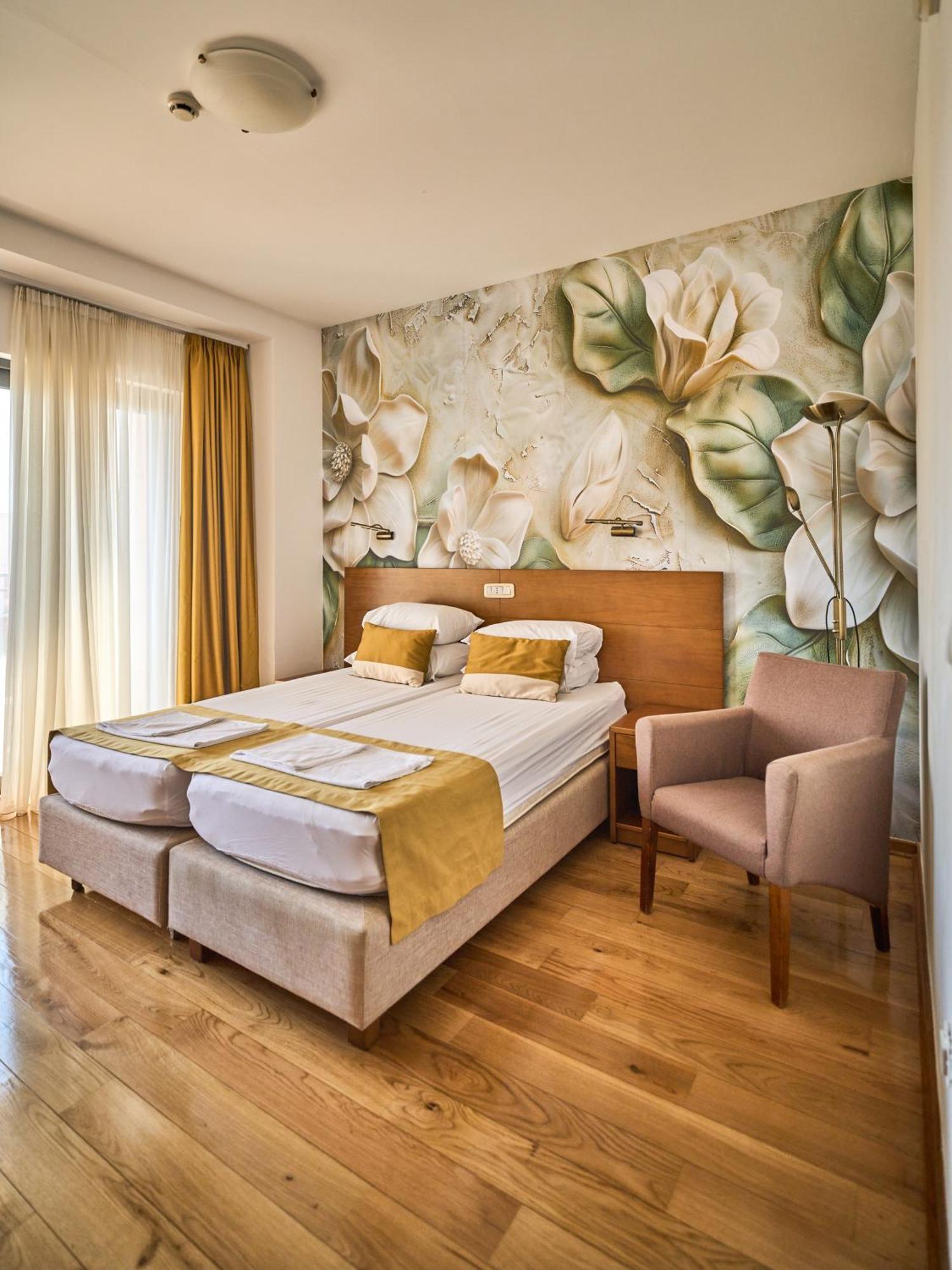 Hotel Petrovac Exteriér fotografie