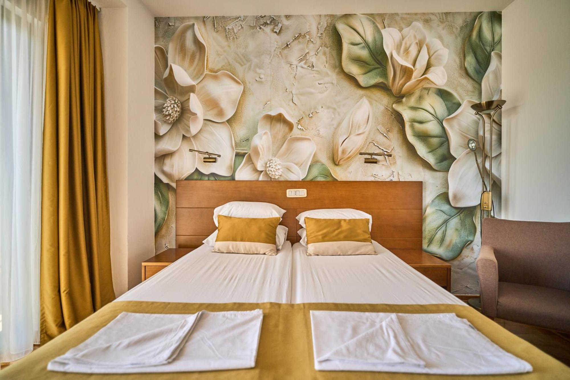 Hotel Petrovac Exteriér fotografie