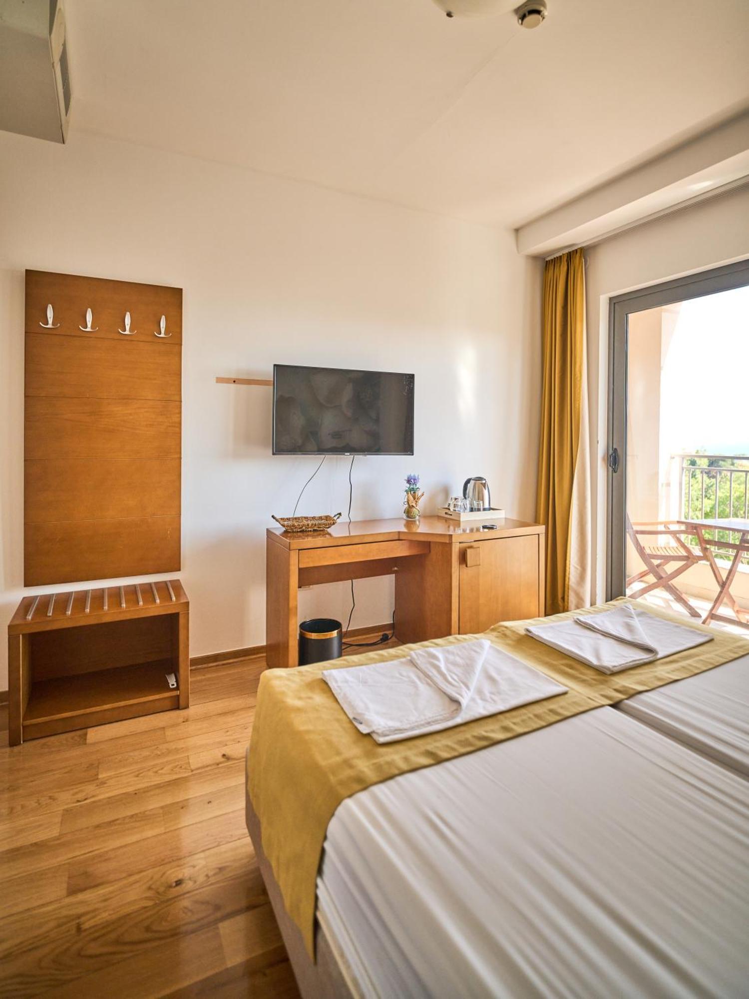 Hotel Petrovac Exteriér fotografie