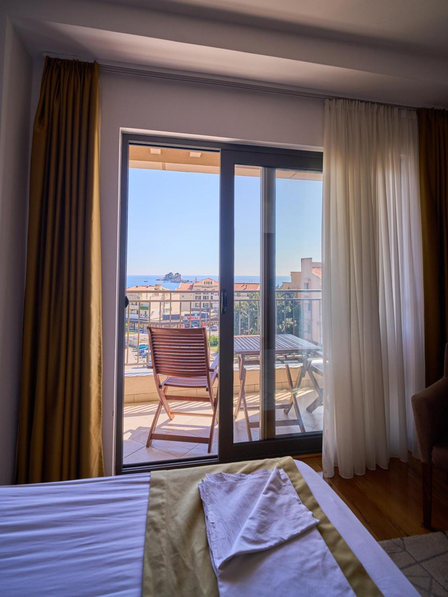 Hotel Petrovac Exteriér fotografie