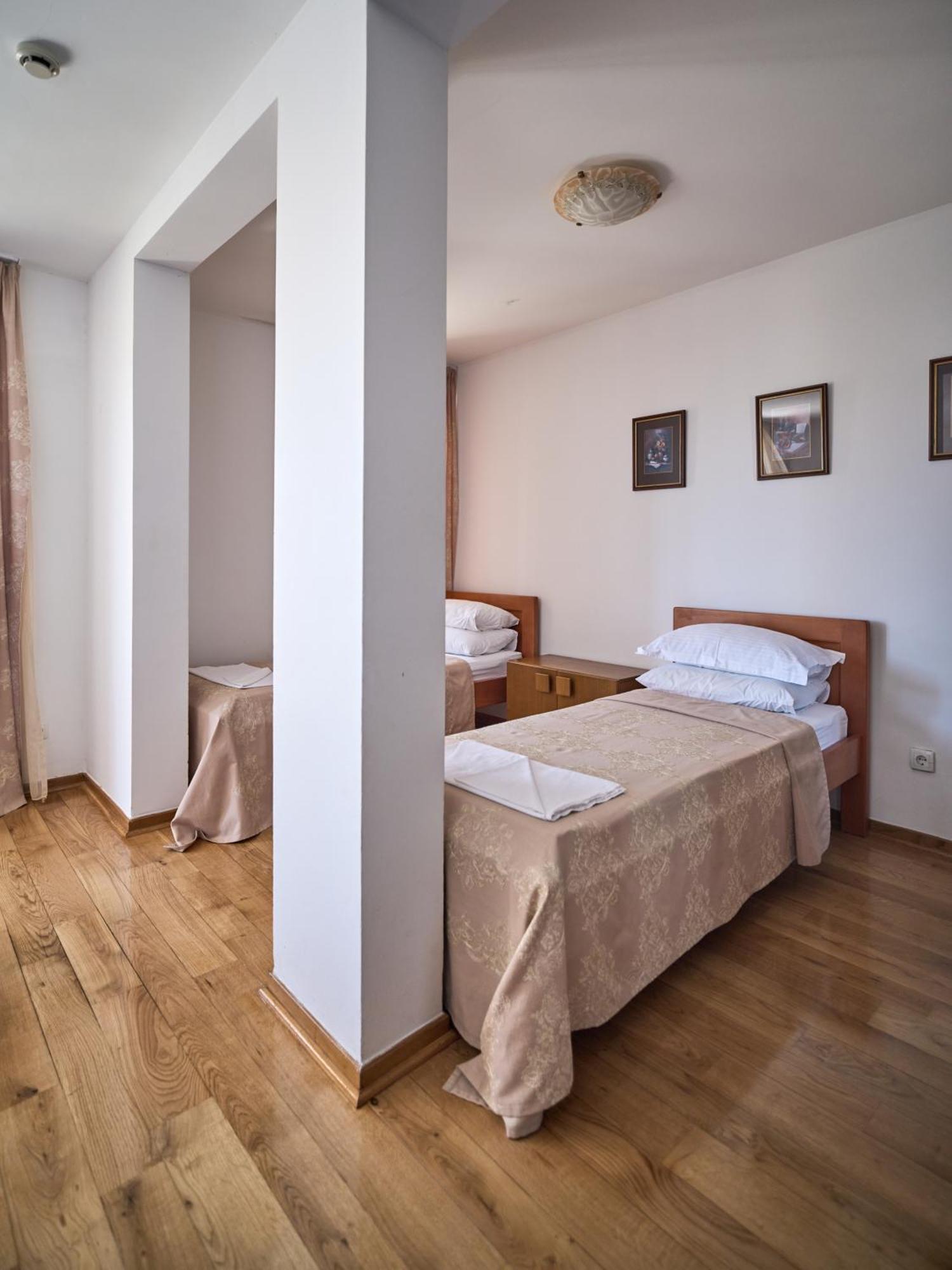 Hotel Petrovac Exteriér fotografie