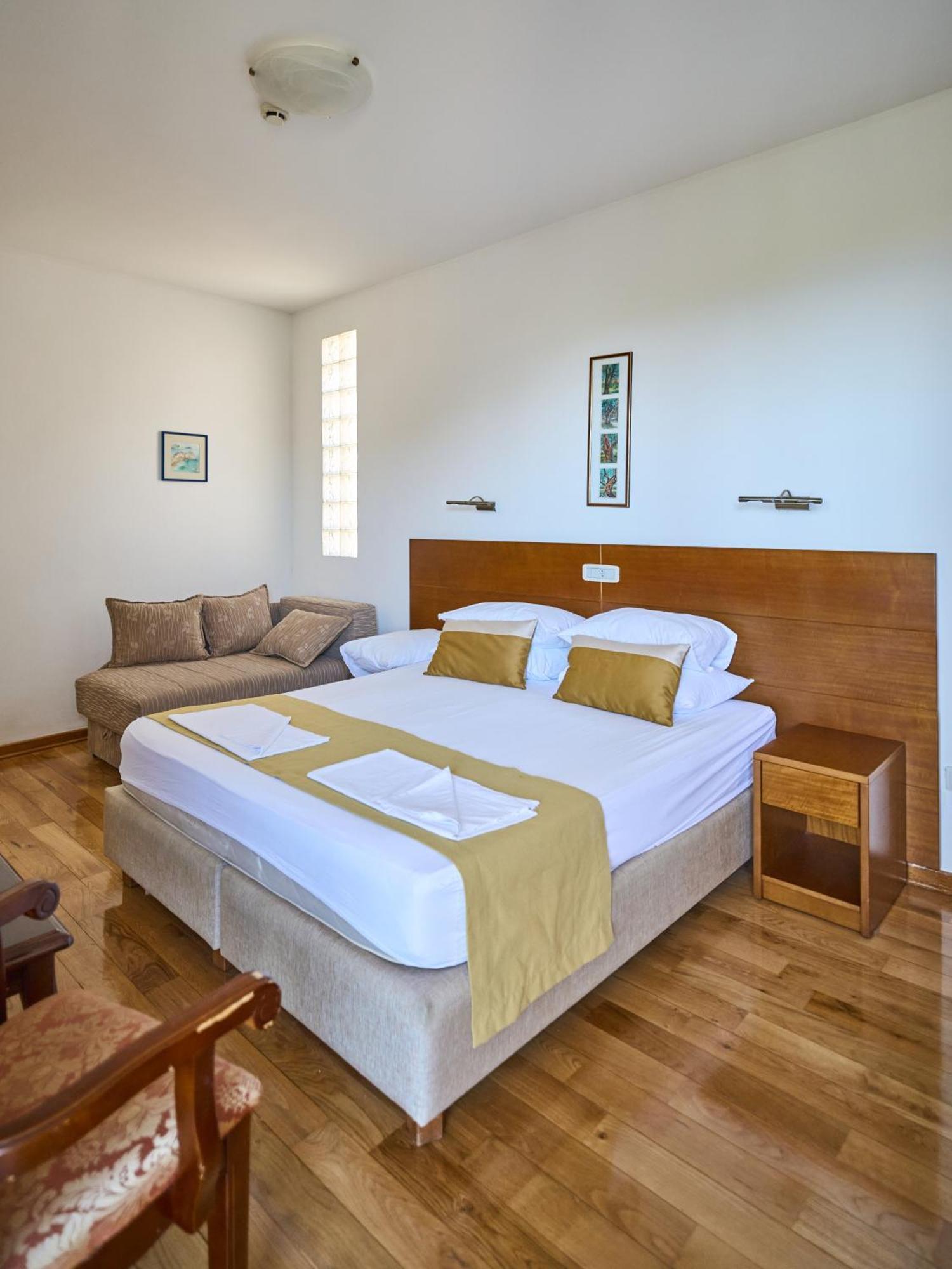 Hotel Petrovac Exteriér fotografie