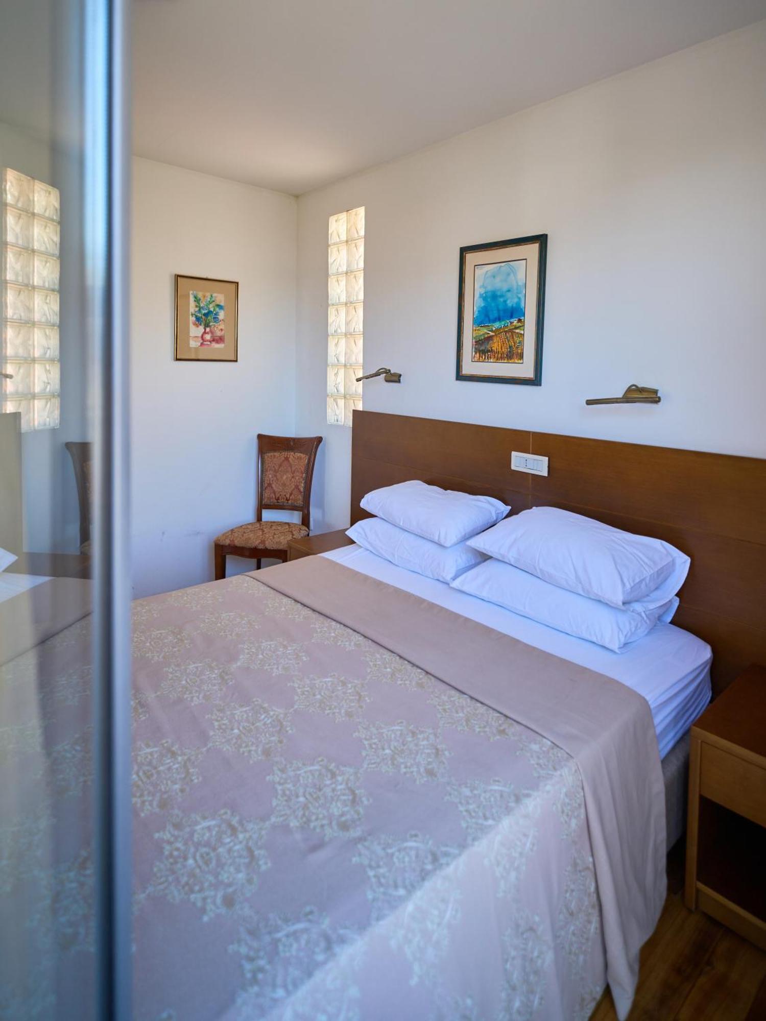 Hotel Petrovac Exteriér fotografie