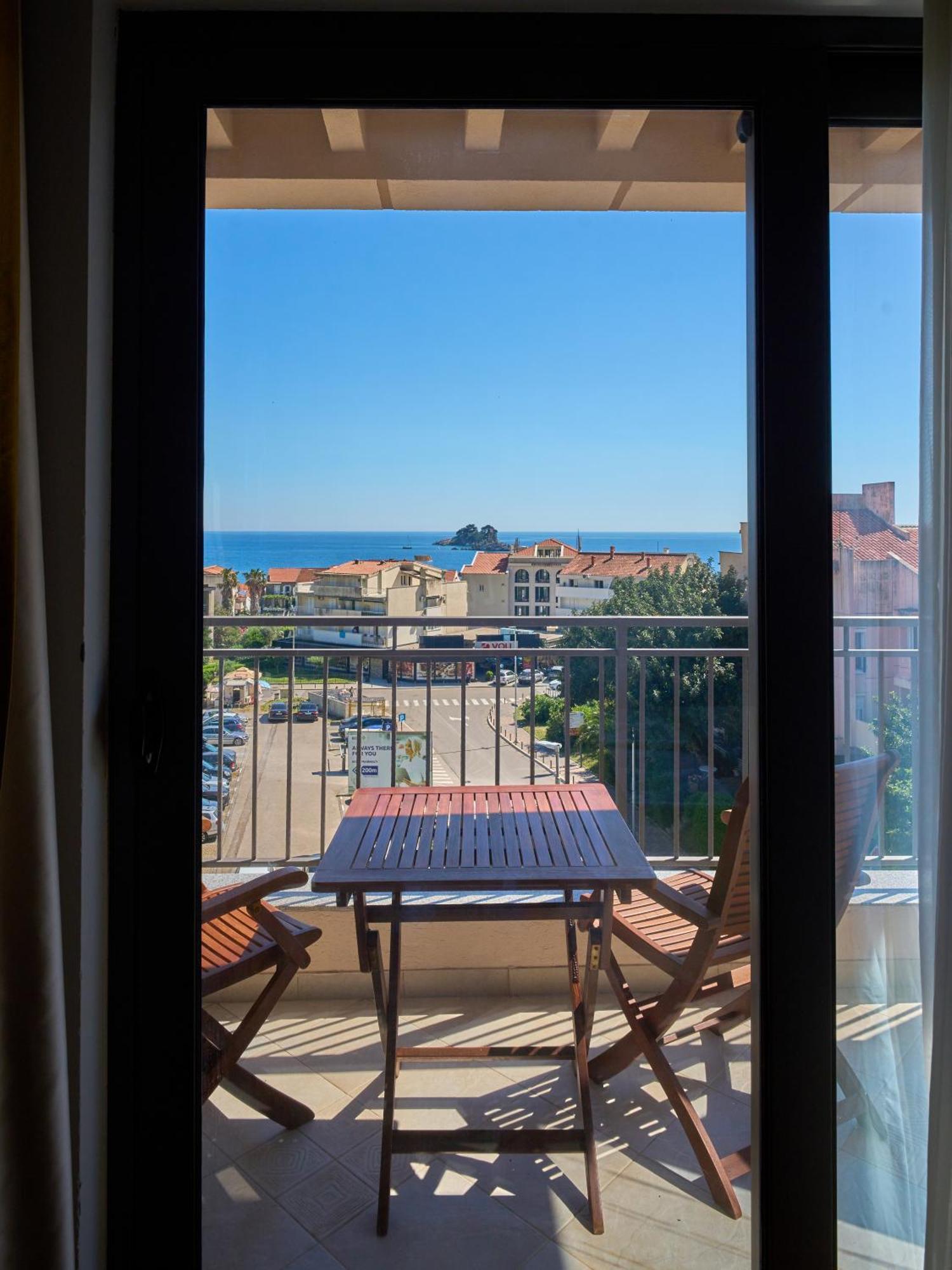 Hotel Petrovac Exteriér fotografie