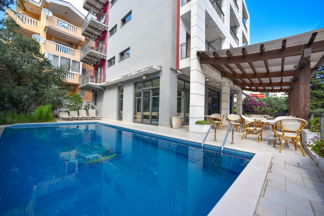 Hotel Petrovac Exteriér fotografie